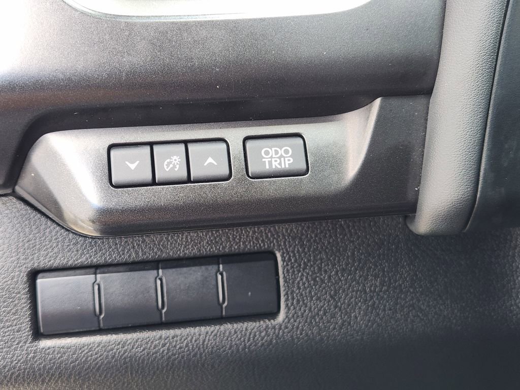 Used 2019 Lexus UX 200 w/ Premium Package image 22