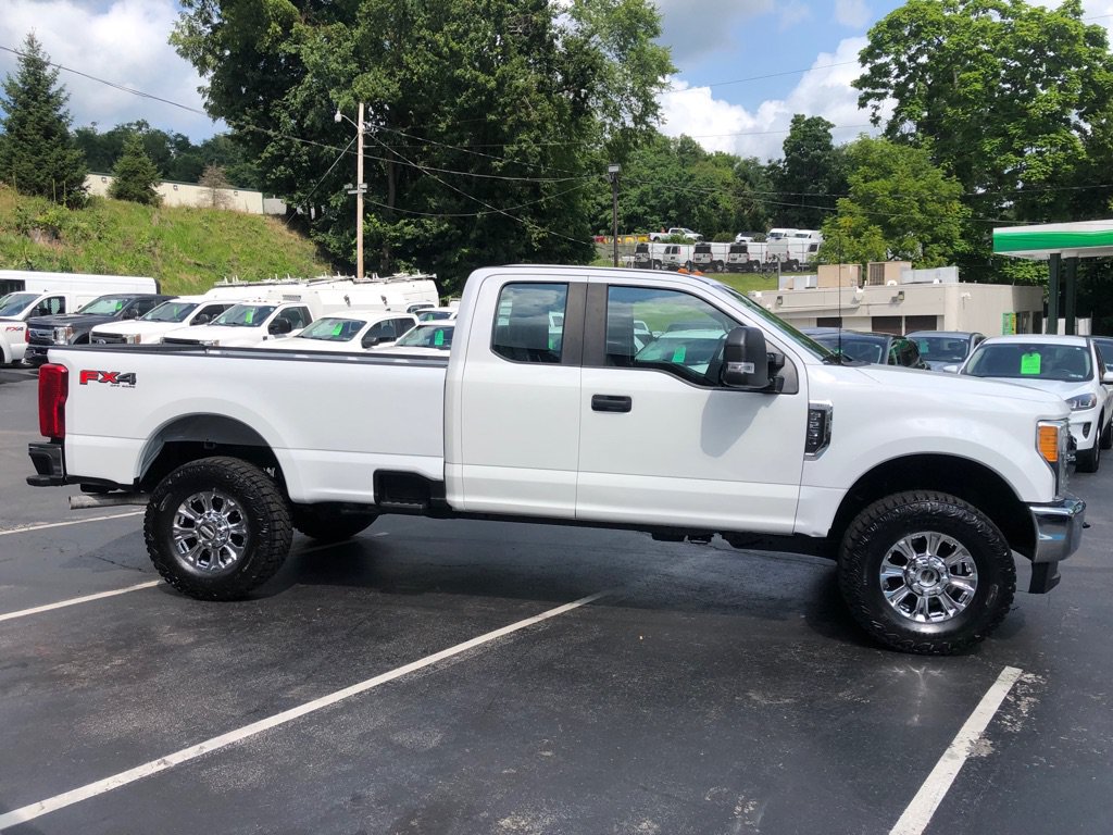 Used 2017 Ford F250 XL w/ Power Equipment Group AWD/4WD image 7