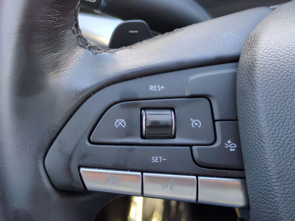 Used 2022 Cadillac XT4 Luxury w/ Driver Awareness Package image 27