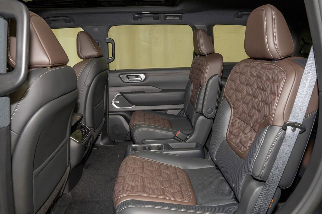 New 2026 Nissan Armada Platinum AWD/4WD image 9