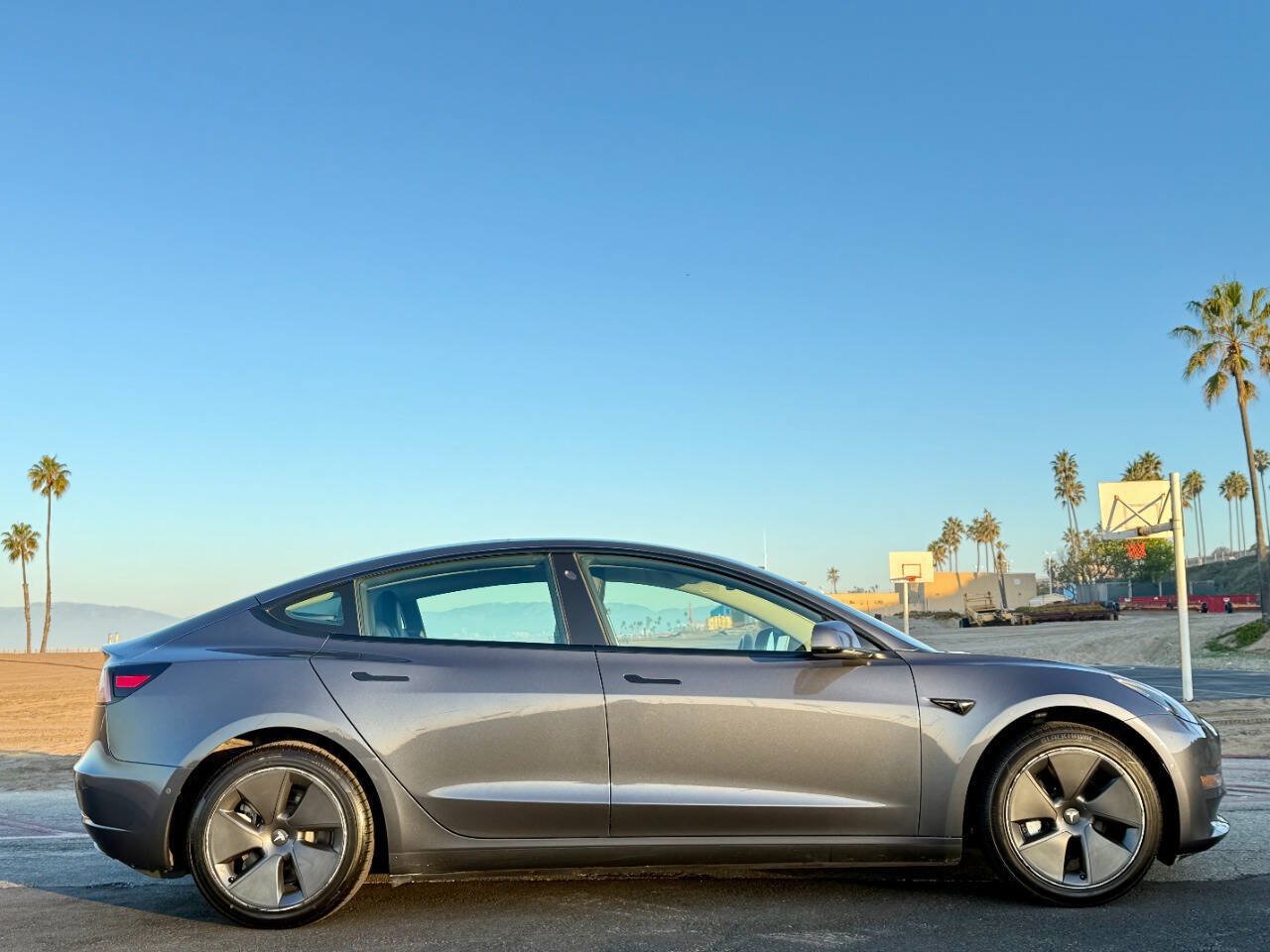 Used 2022 Tesla Model 3 RWD image 5