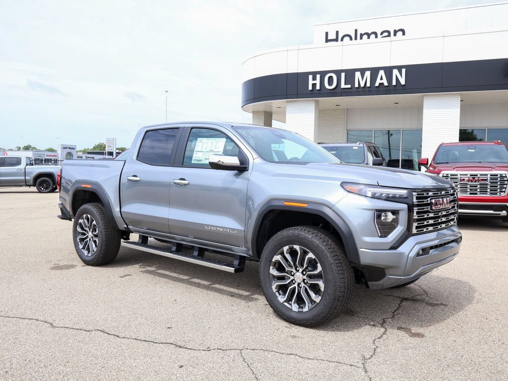 New 2026 GMC Canyon Denali w/ LPO, Black Badging Package AWD/4WD image 1