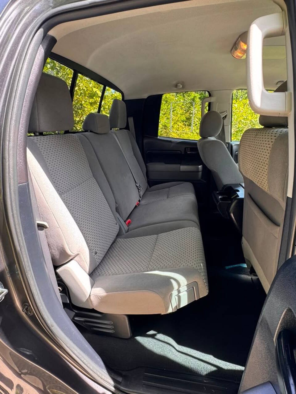 Used 2012 Toyota Tundra 4x4 Double Cab w/ SR5 Pkg image 12