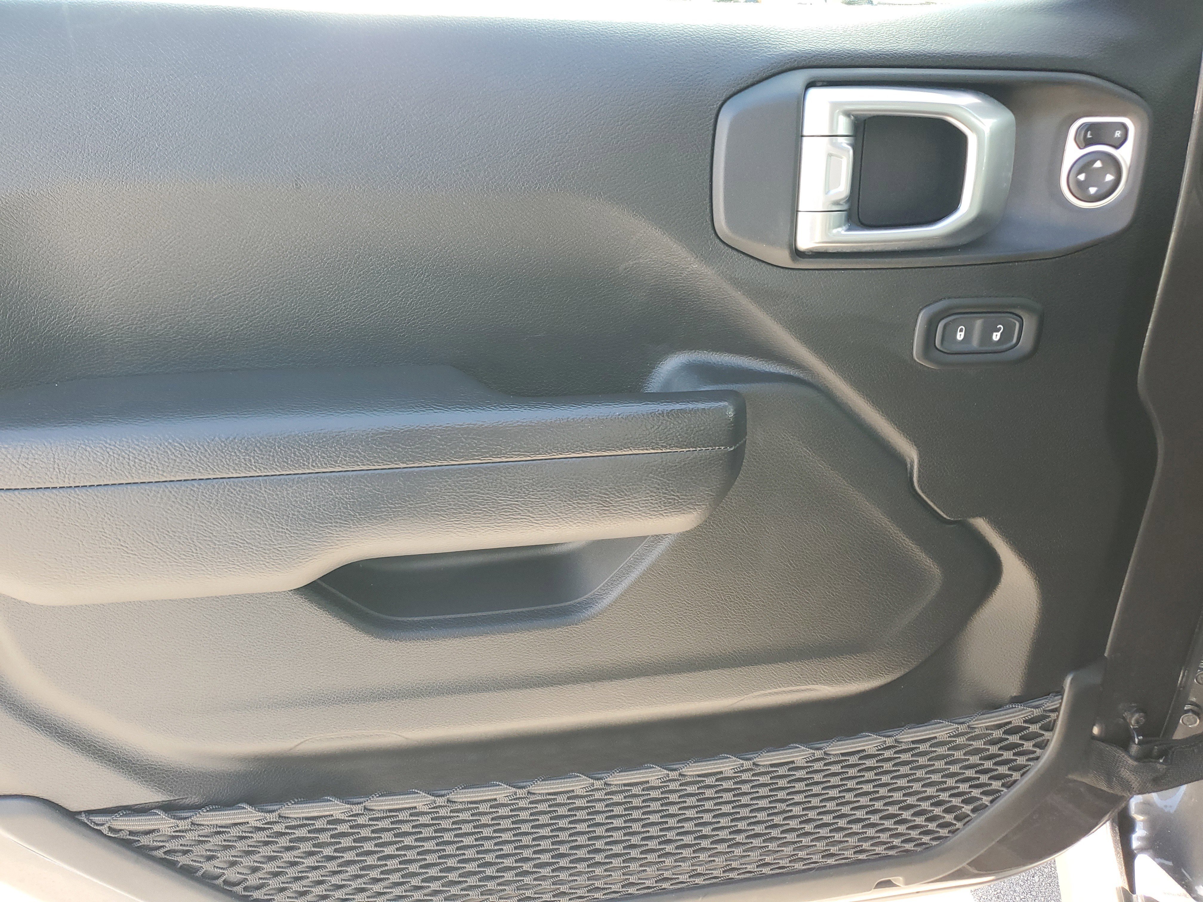 Used 2023 Jeep Gladiator Sport image 24