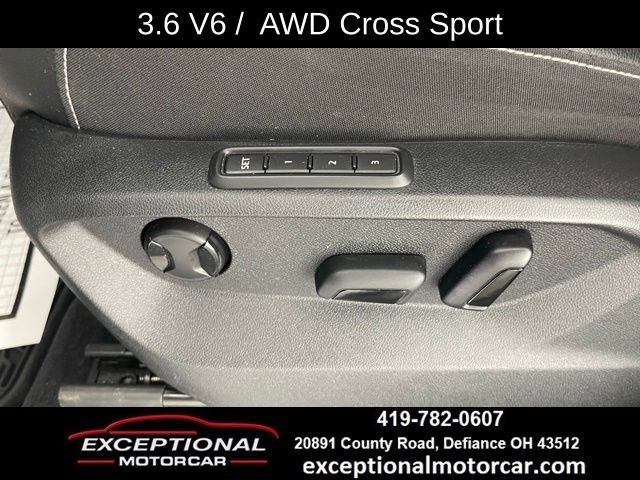Used 2022 Volkswagen Atlas Cross Sport SEL Premium R-Line image 34