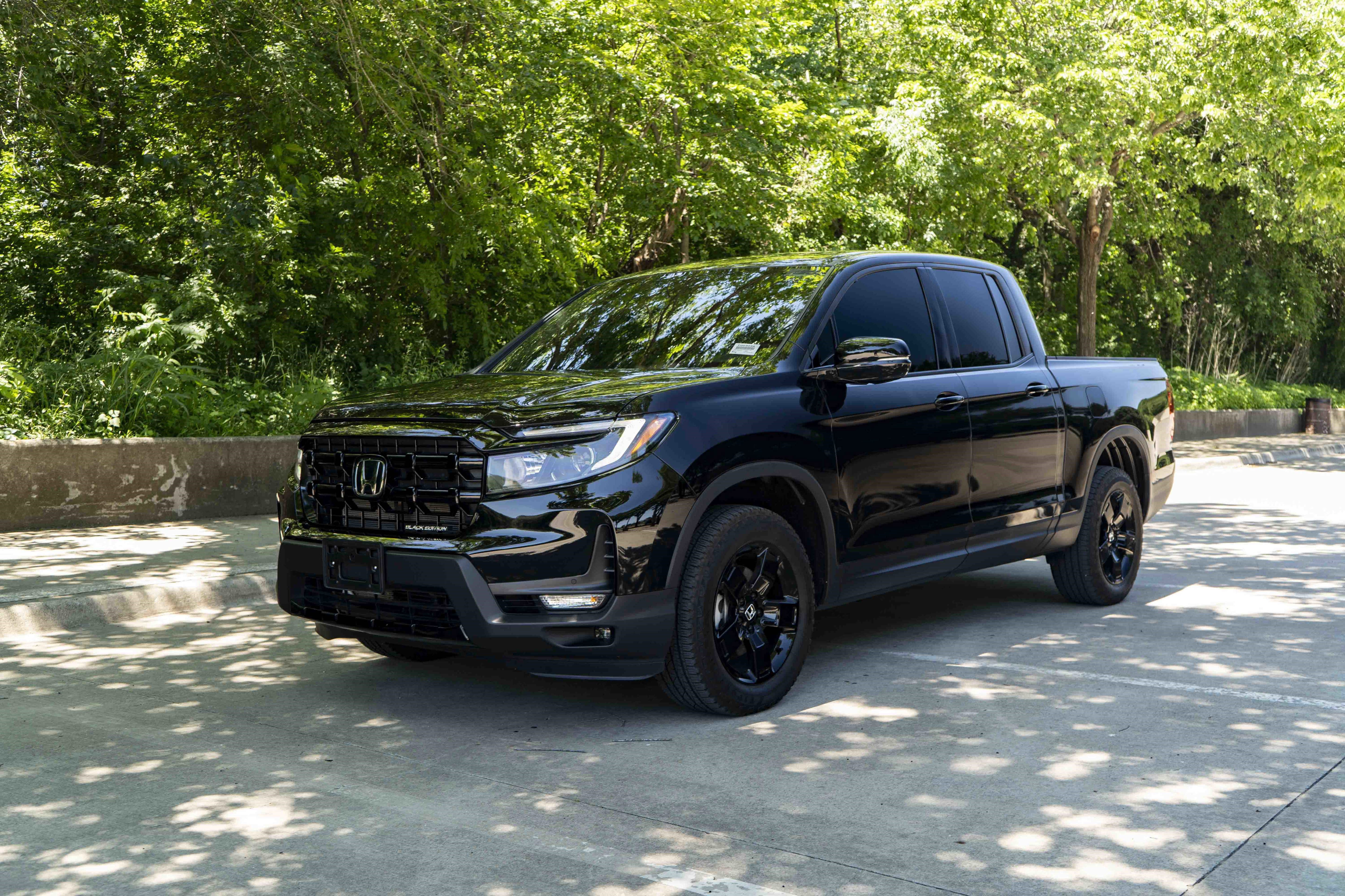 Used 2025 Honda Ridgeline Black Edition image 5