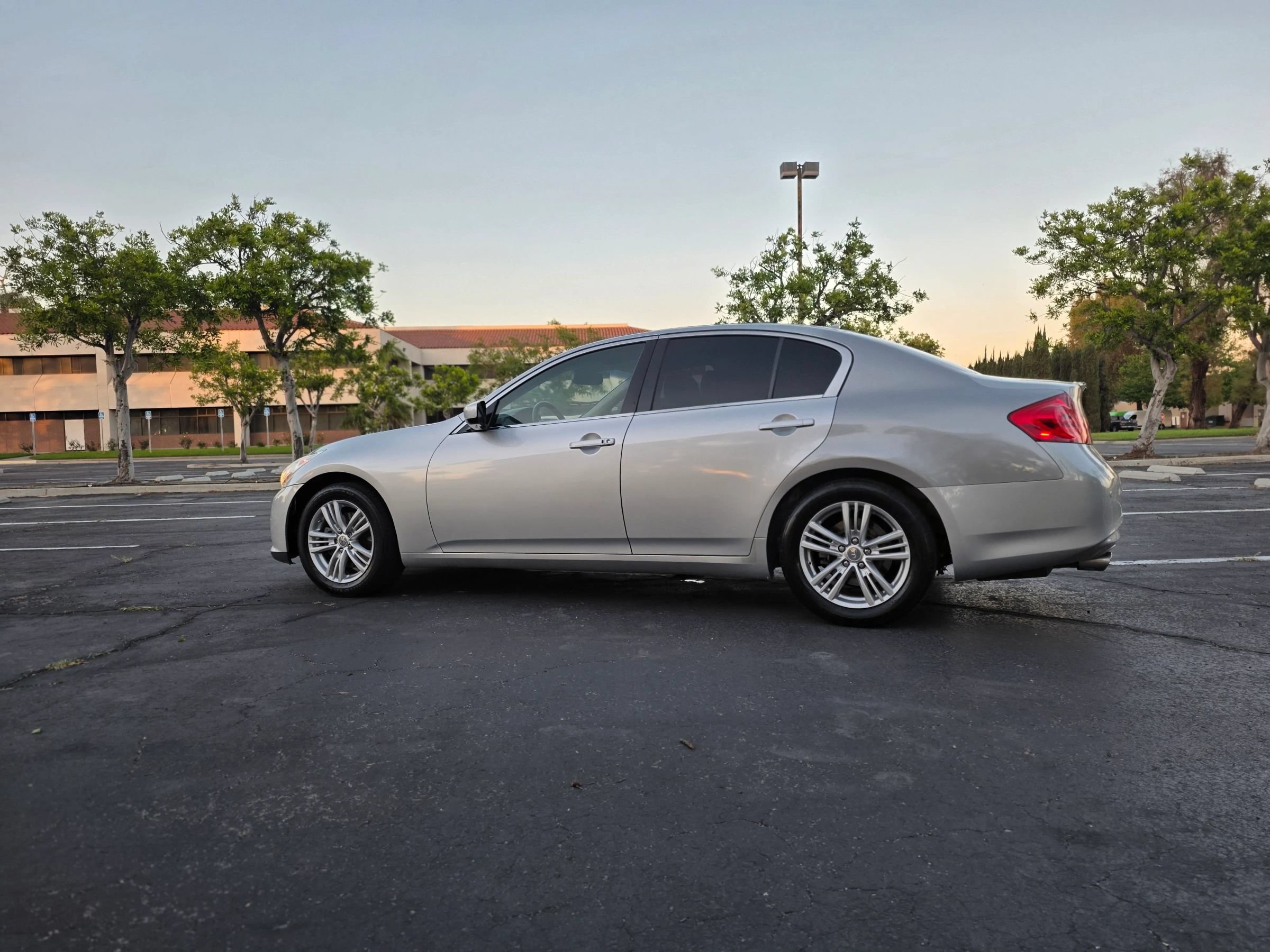 Used 2013 INFINITI G37 Journey w/ Premium Pkg RWD image 28