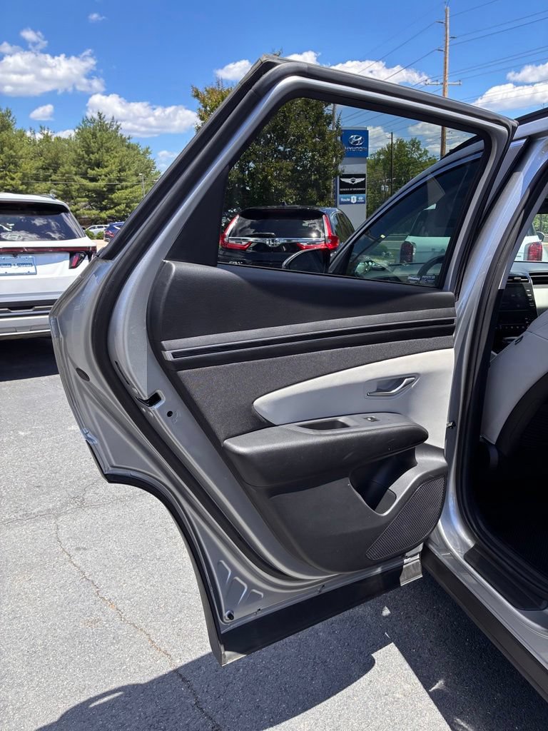 Used 2023 Hyundai Tucson SEL w/ Convenience Package AWD/4WD image 43