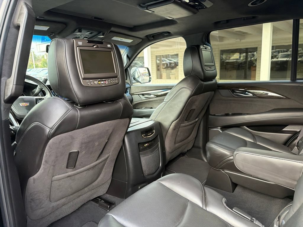 Used 2016 Cadillac Escalade Platinum AWD/4WD image 6