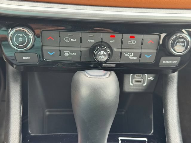 Certified 2025 Jeep Compass Limited AWD/4WD image 34