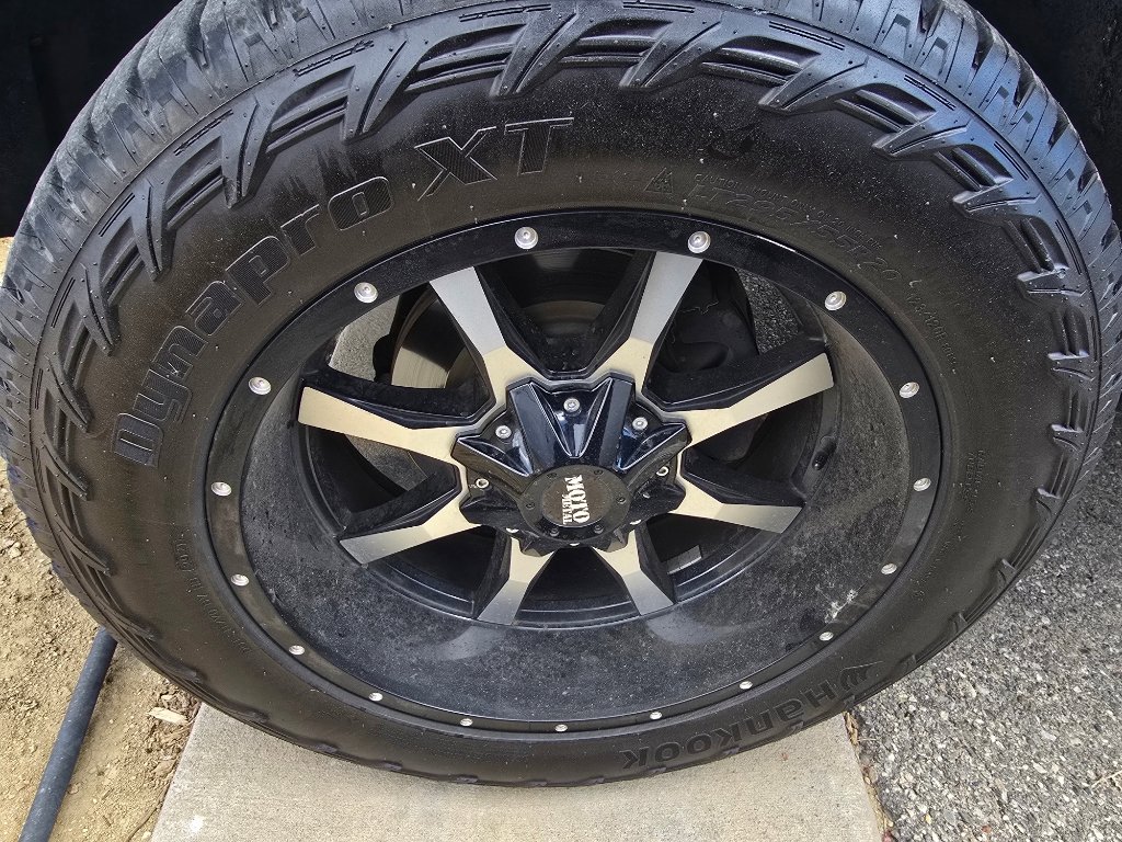 Used 2017 Chevrolet Silverado 1500 LT w/ All Star Edition image 18