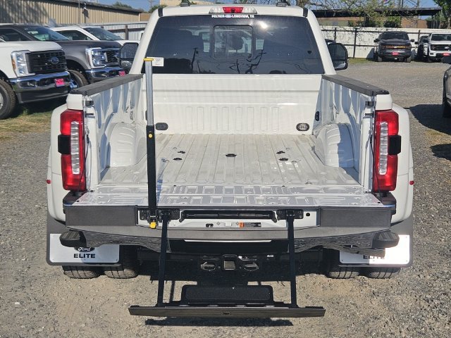 New 2026 Ford F350 King Ranch w/ Chrome Package AWD/4WD image 11