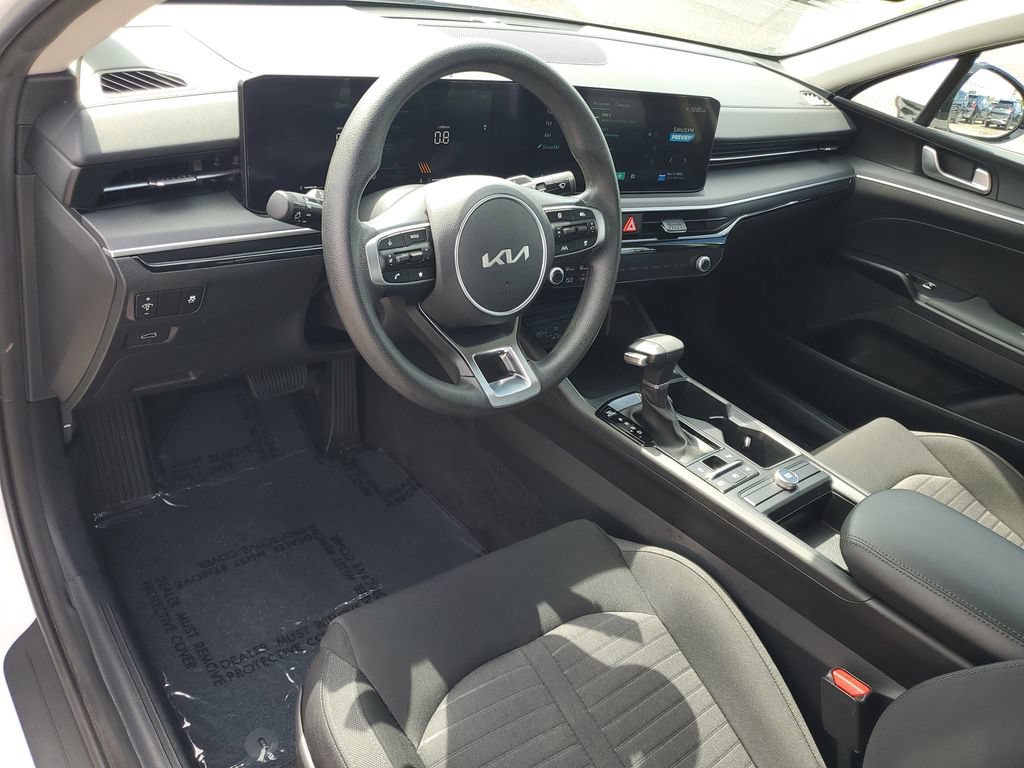 Used 2025 Kia K5 LXS FWD image 6