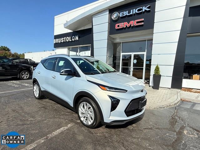 Used 2023 Chevrolet Bolt EUV LT image 2