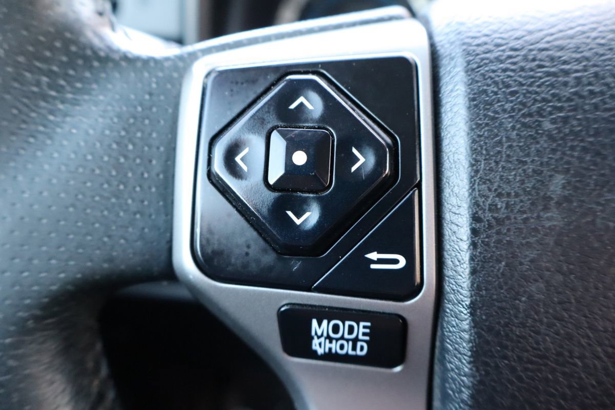 Used 2015 Toyota 4Runner Limited image 31