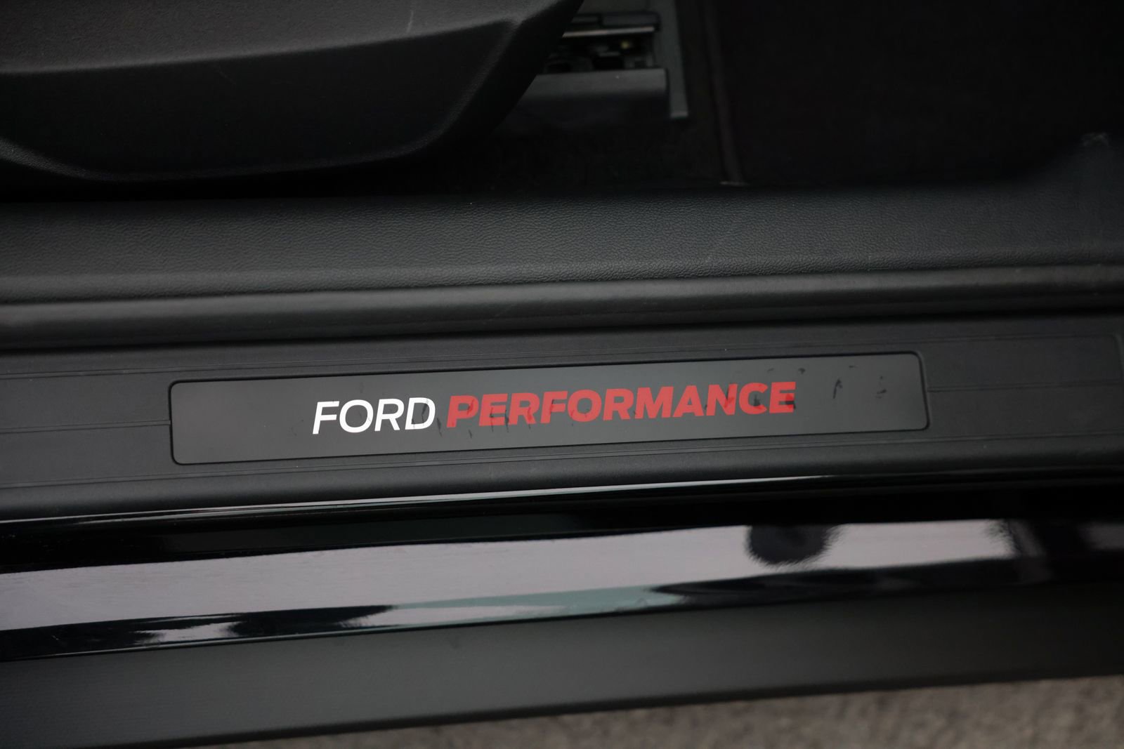 Used 2017 Ford Mustang Shelby GT350R w/ GT350R Equipment Group 920A image 23