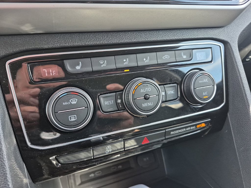 Used 2023 Volkswagen Atlas SE AWD/4WD image 19