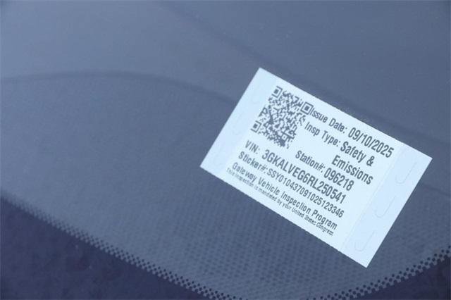 Used 2024 GMC Terrain SLT image 28