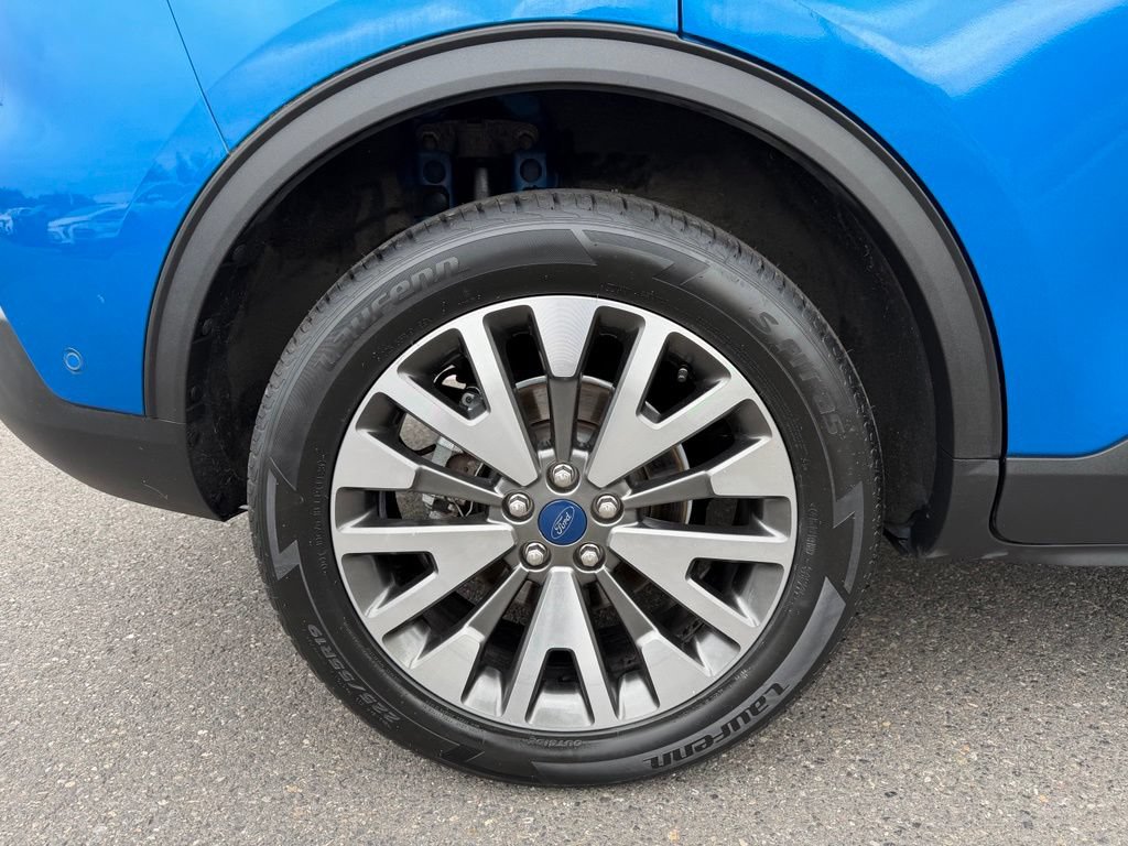 Used 2020 Ford Escape Titanium AWD/4WD image 9