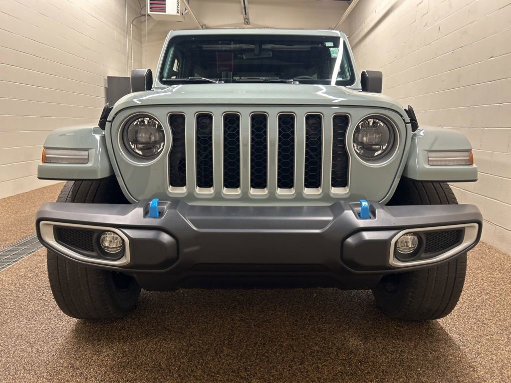 Used 2023 Jeep Wrangler Unlimited Sahara w/ Cold Weather Group AWD/4WD image 6