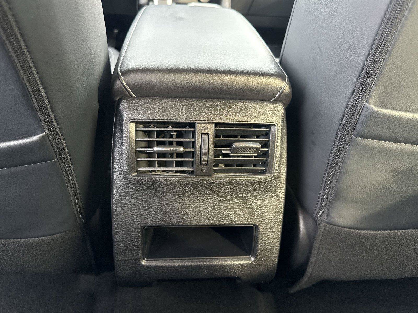 Used 2025 Mitsubishi Outlander SE AWD/4WD image 21