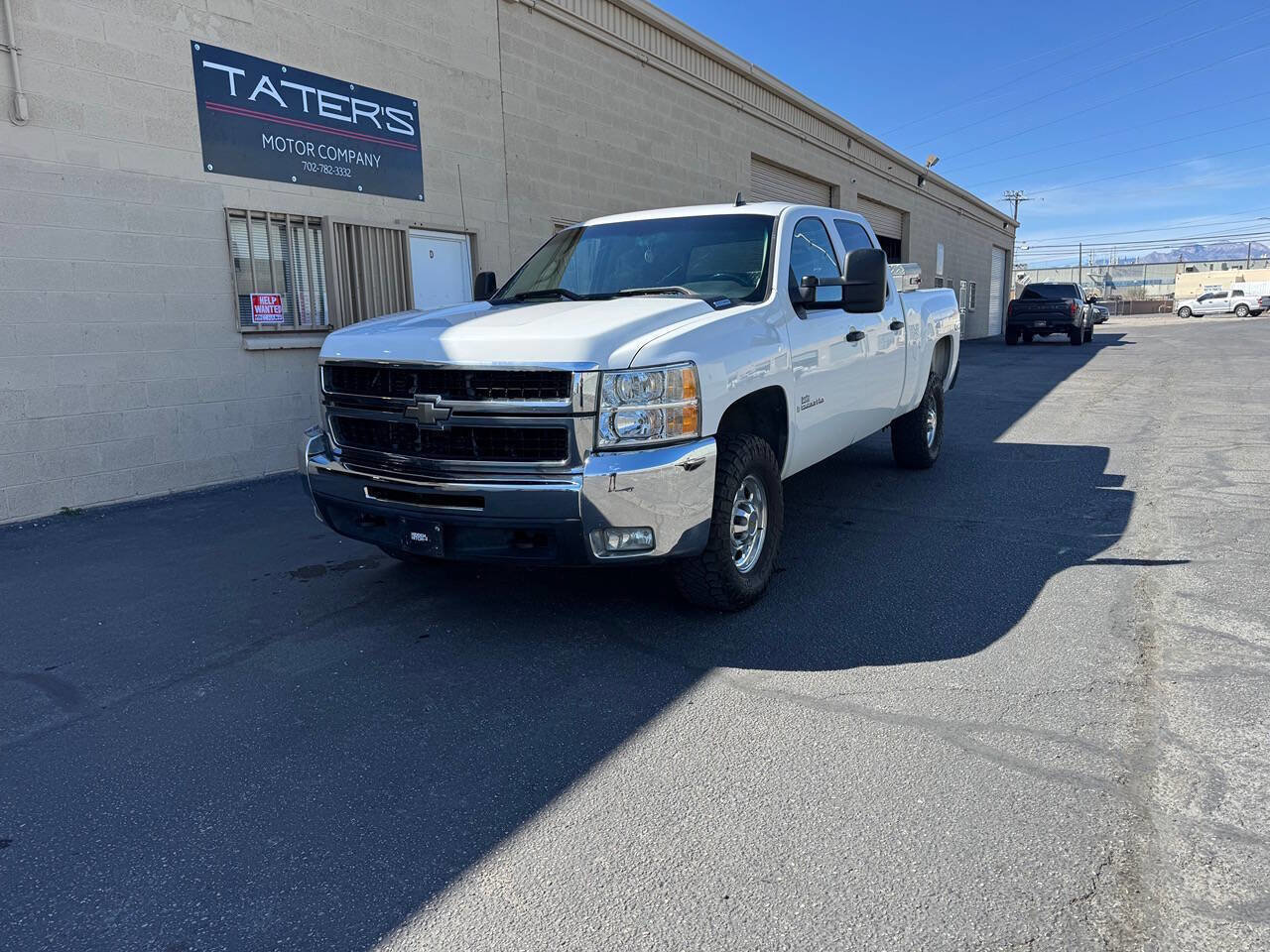 Used 2008 Chevrolet Silverado 2500 LT w/ 1LT Convenience Package AWD/4WD image 2