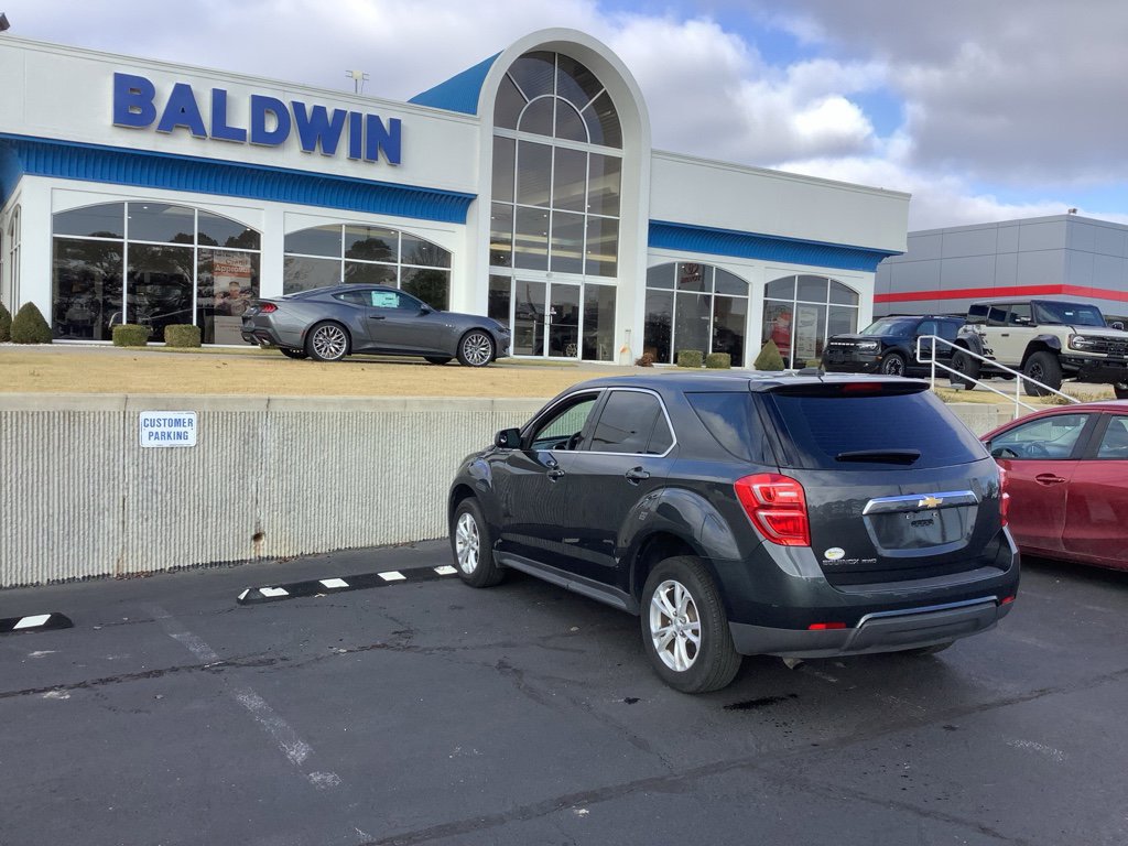 Used 2017 Chevrolet Equinox LS image 5