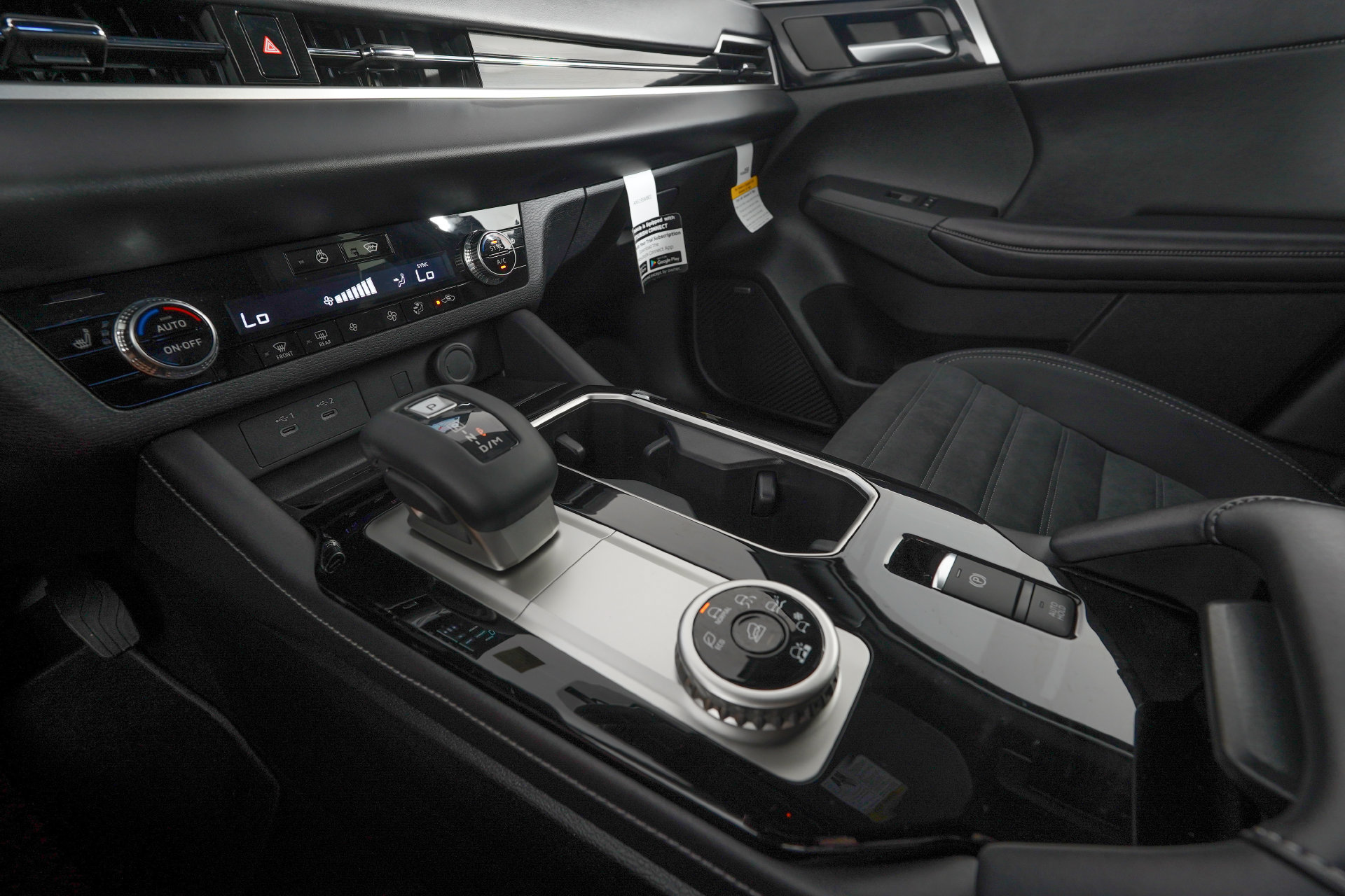 New 2026 Mitsubishi Outlander LE AWD/4WD image 14