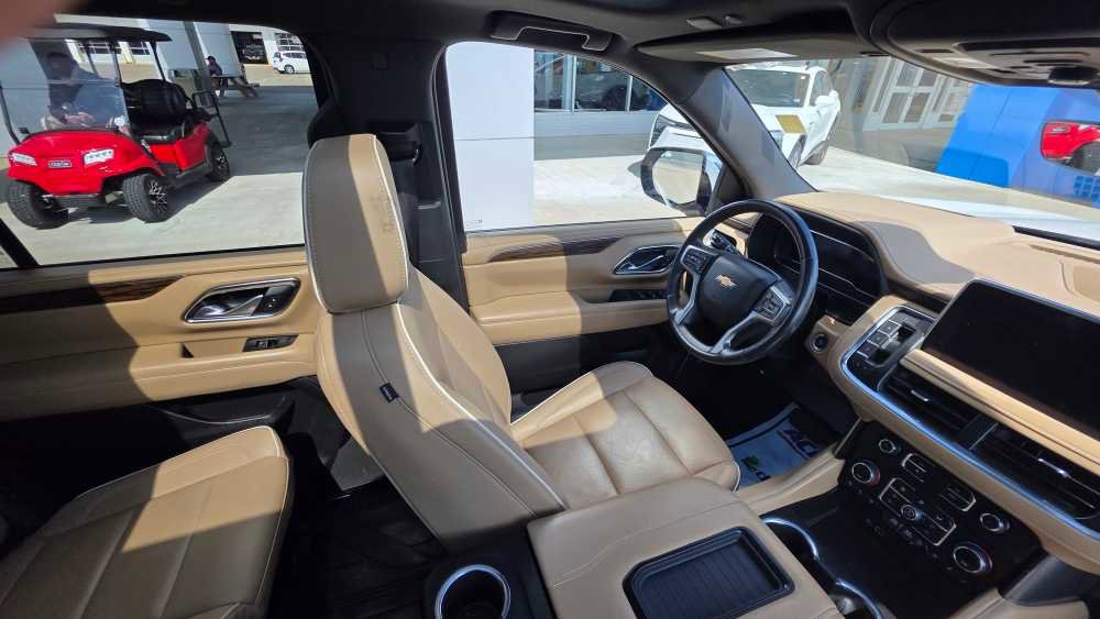Used 2023 Chevrolet Tahoe Premier AWD/4WD image 21