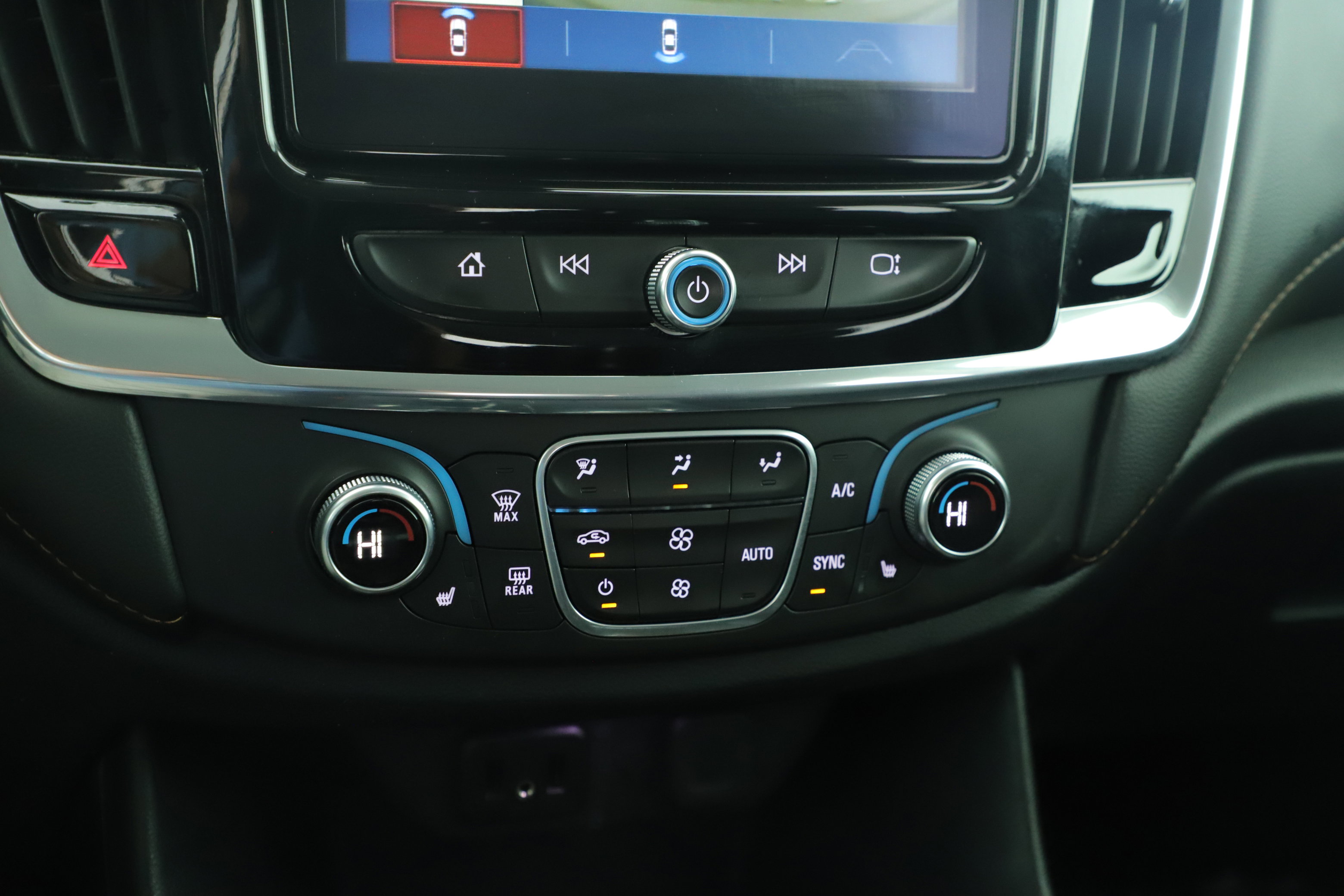 Used 2018 Chevrolet Traverse RS image 20