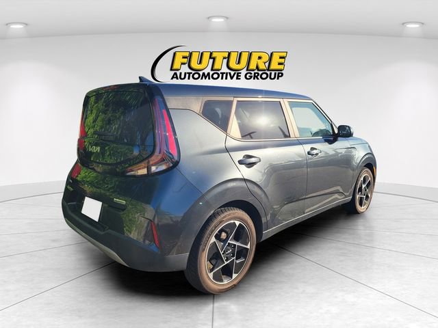 Used 2023 Kia Soul EX FWD image 3
