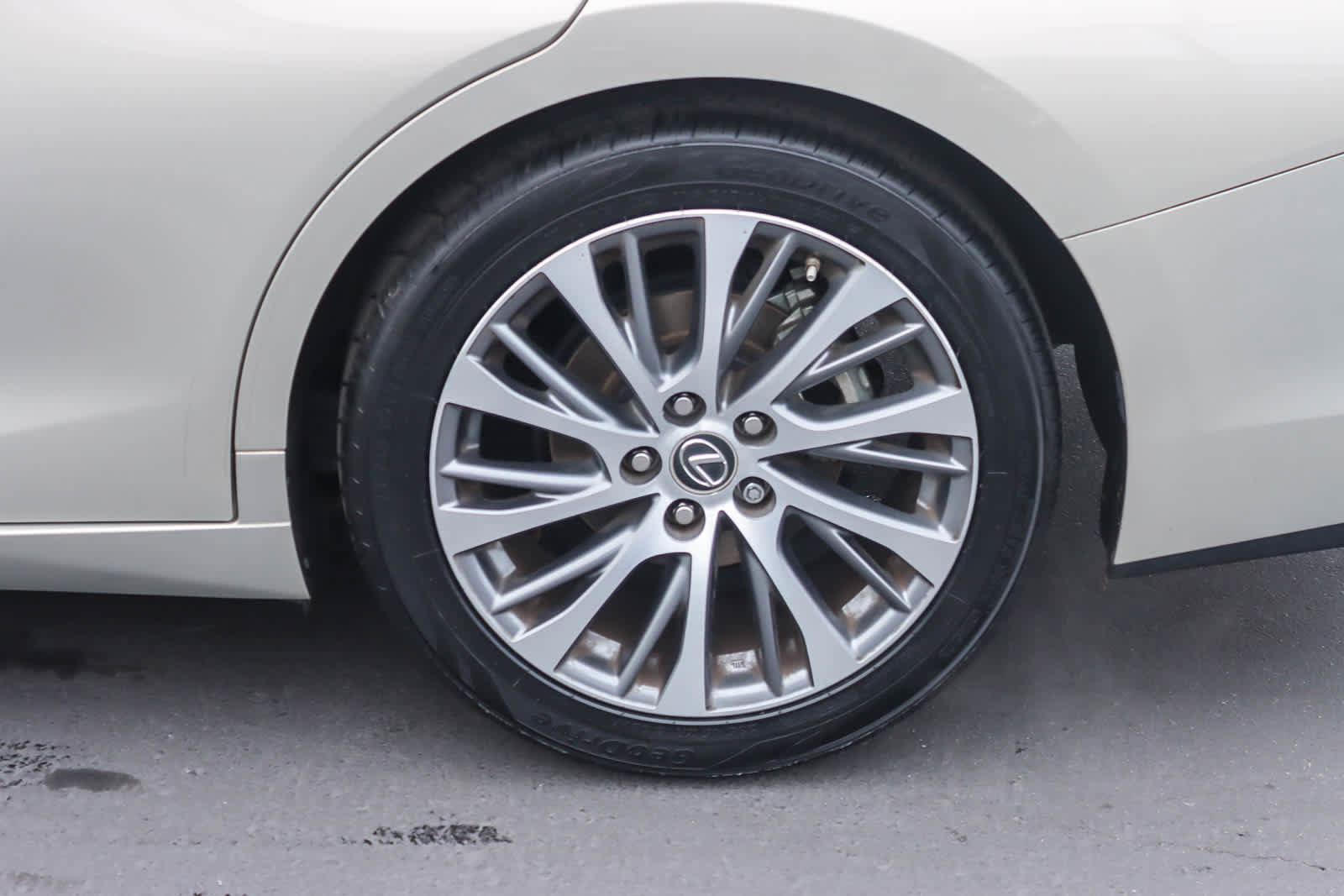 Used 2021 Lexus ES 350 w/ Premium Package image 10