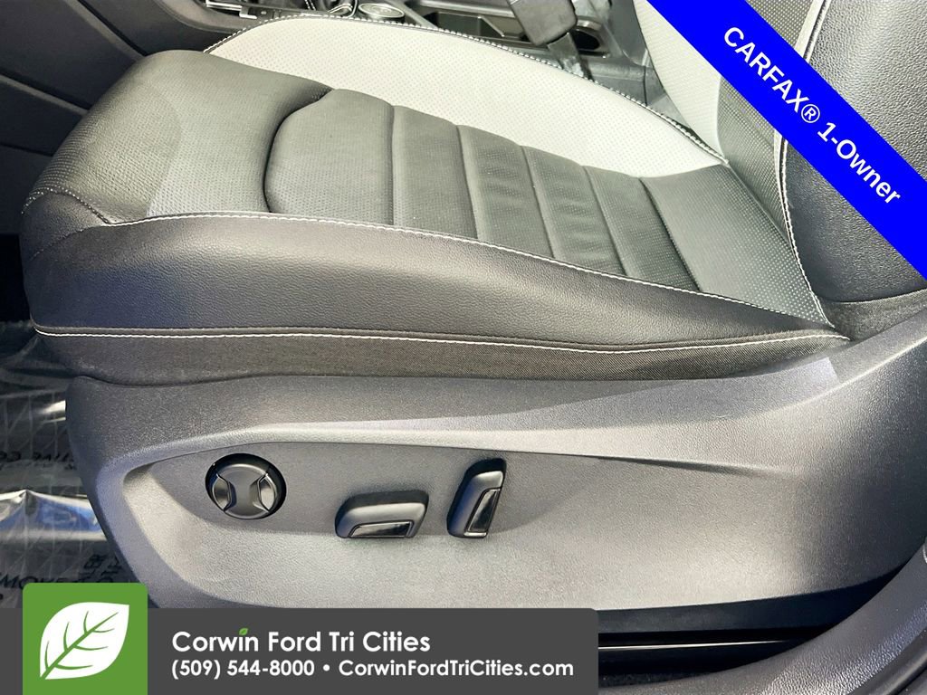 Used 2022 Volkswagen Taos SEL image 23
