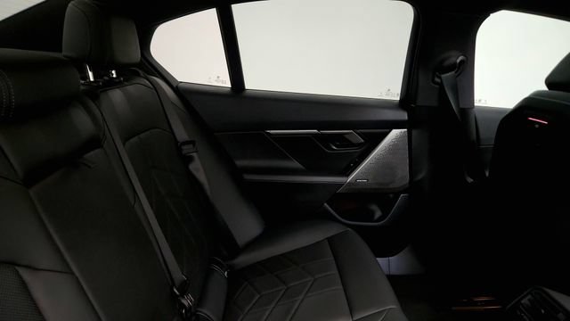 Used 2026 BMW i5 eDrive40 w/ M Sport Package RWD image 40