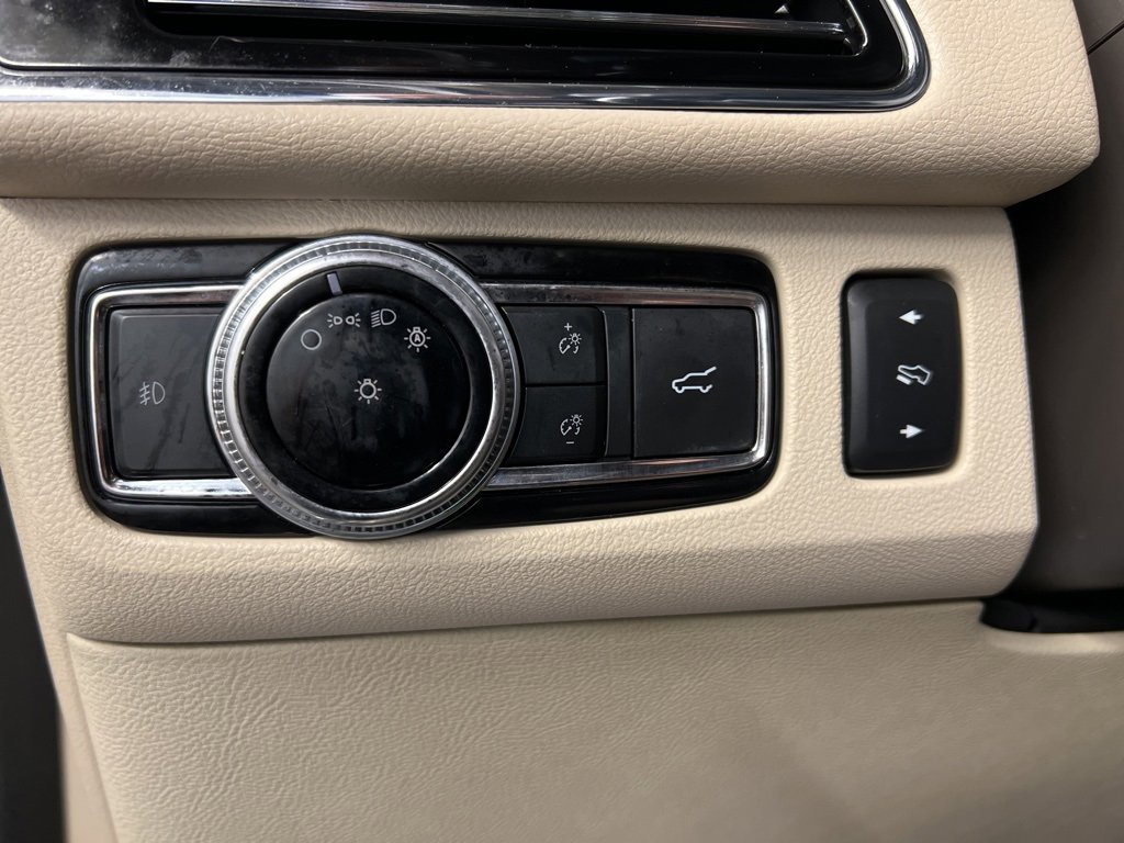 Used 2018 Lincoln Navigator L Reserve w/ Technology Package image 24
