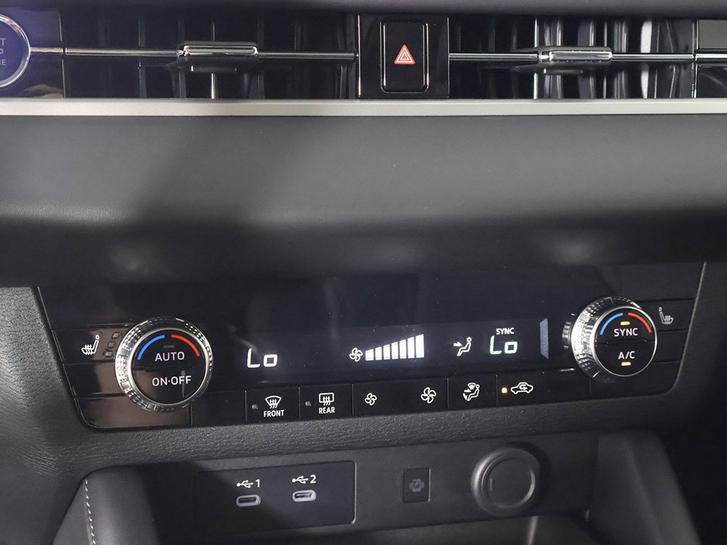 New 2025 Mitsubishi Outlander SE image 49