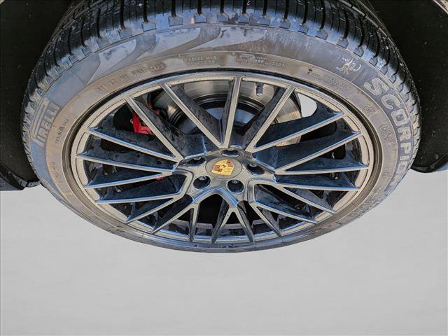 Used 2021 Porsche Cayenne GTS AWD/4WD image 15
