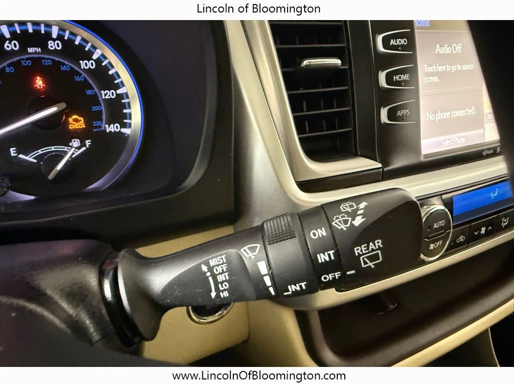 Used 2015 Toyota Highlander XLE image 37