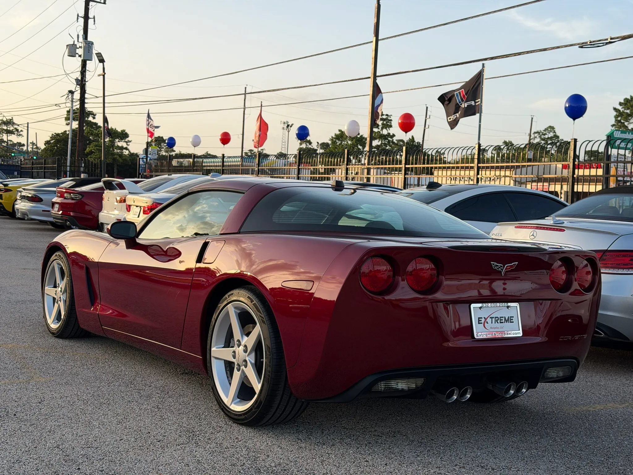 Used 2005 Chevrolet Corvette Coupe w/ Preferred Equipment Group RWD image 8
