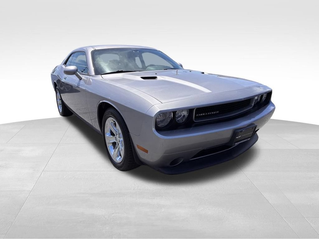 Used 2014 Dodge Challenger SXT w/ Sport Appearance Package RWD image 1