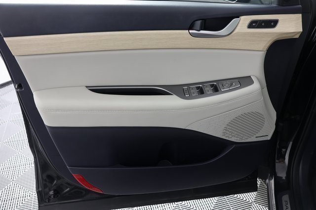 Used 2023 Hyundai Palisade Limited w/ Cargo Package image 28