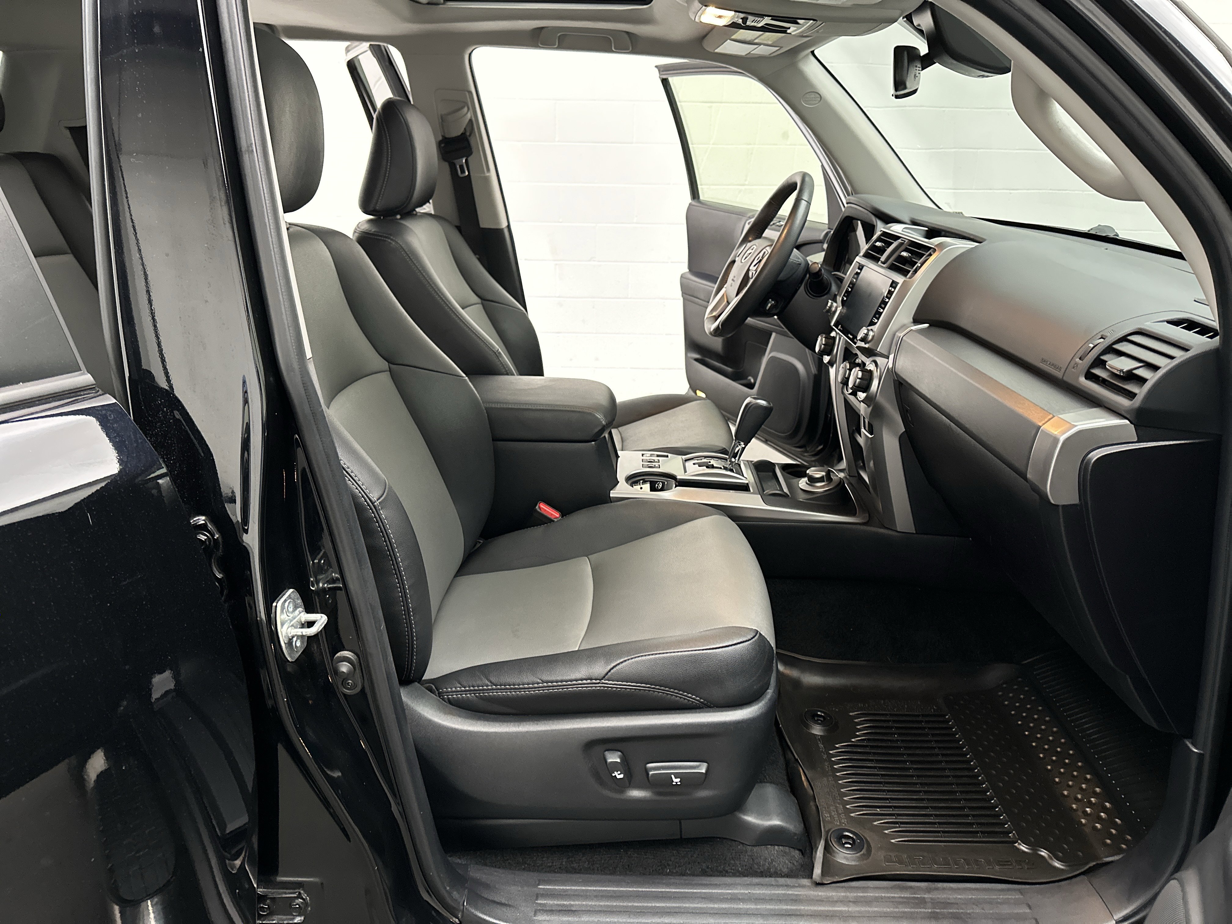 Used 2022 Toyota 4Runner SR5 Premium w/ TRD Black Wheel Package (TMS) image 24