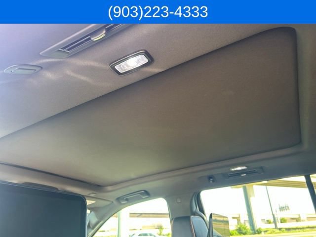 Used 2024 GMC Yukon AT4 w/ Technology Package AWD/4WD image 34