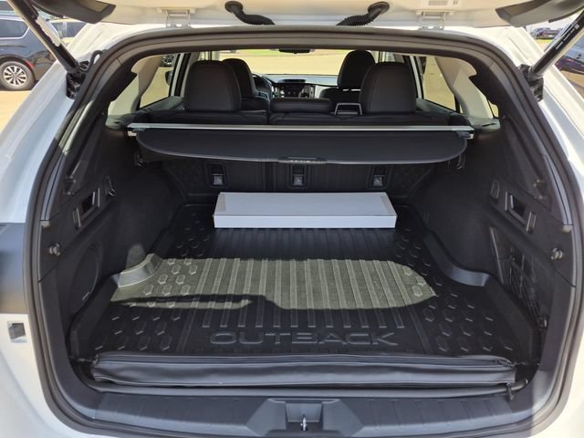 Used 2025 Subaru Outback Touring AWD/4WD image 10