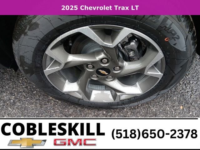 New 2025 Chevrolet Trax LT w/ Driver Confidence Package image 10