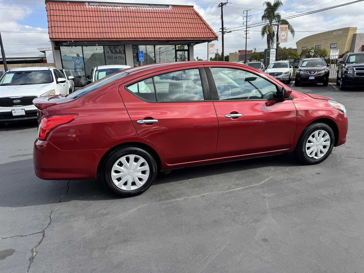 Used 2018 Nissan Versa SV FWD image 7