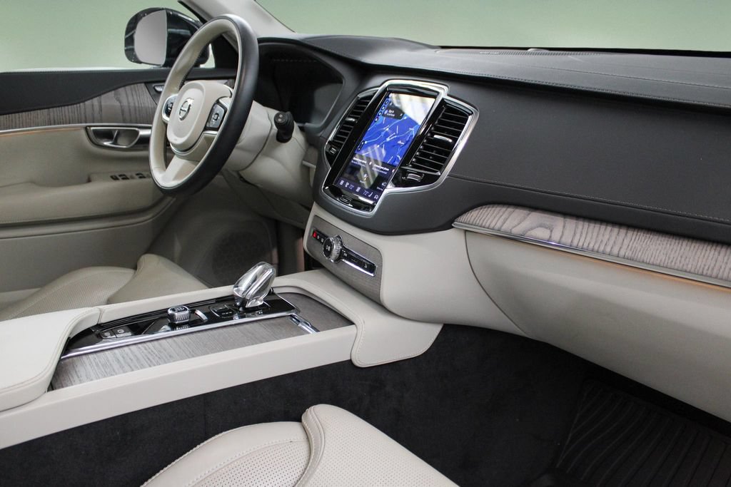 Certified 2023 Volvo XC90 B6 Ultimate w/ Protection Package Premier AWD/4WD image 22