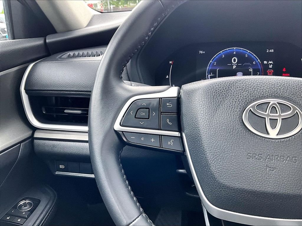 Used 2025 Toyota Grand Highlander AWD image 24