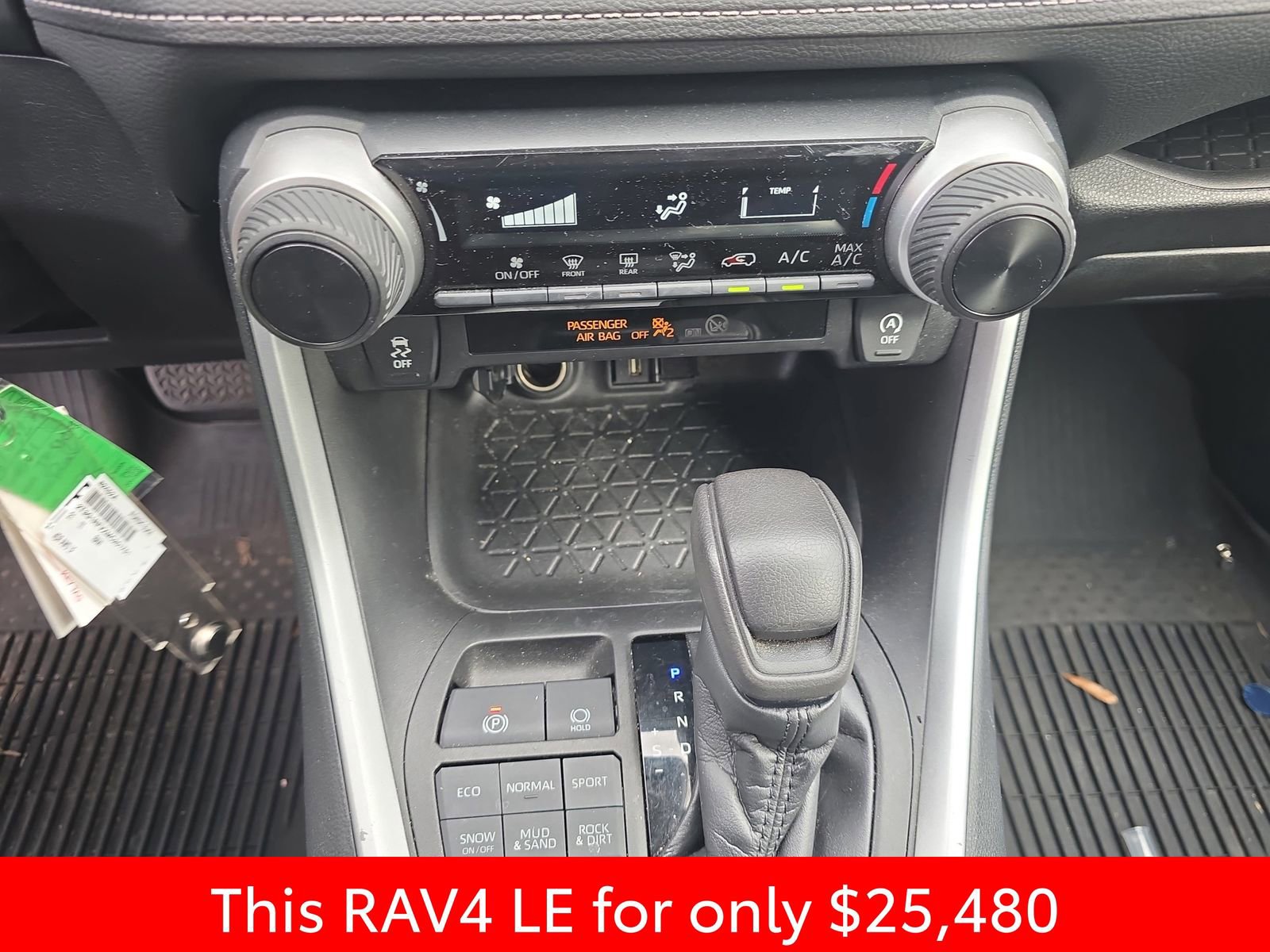 Used 2021 Toyota RAV4 LE image 30