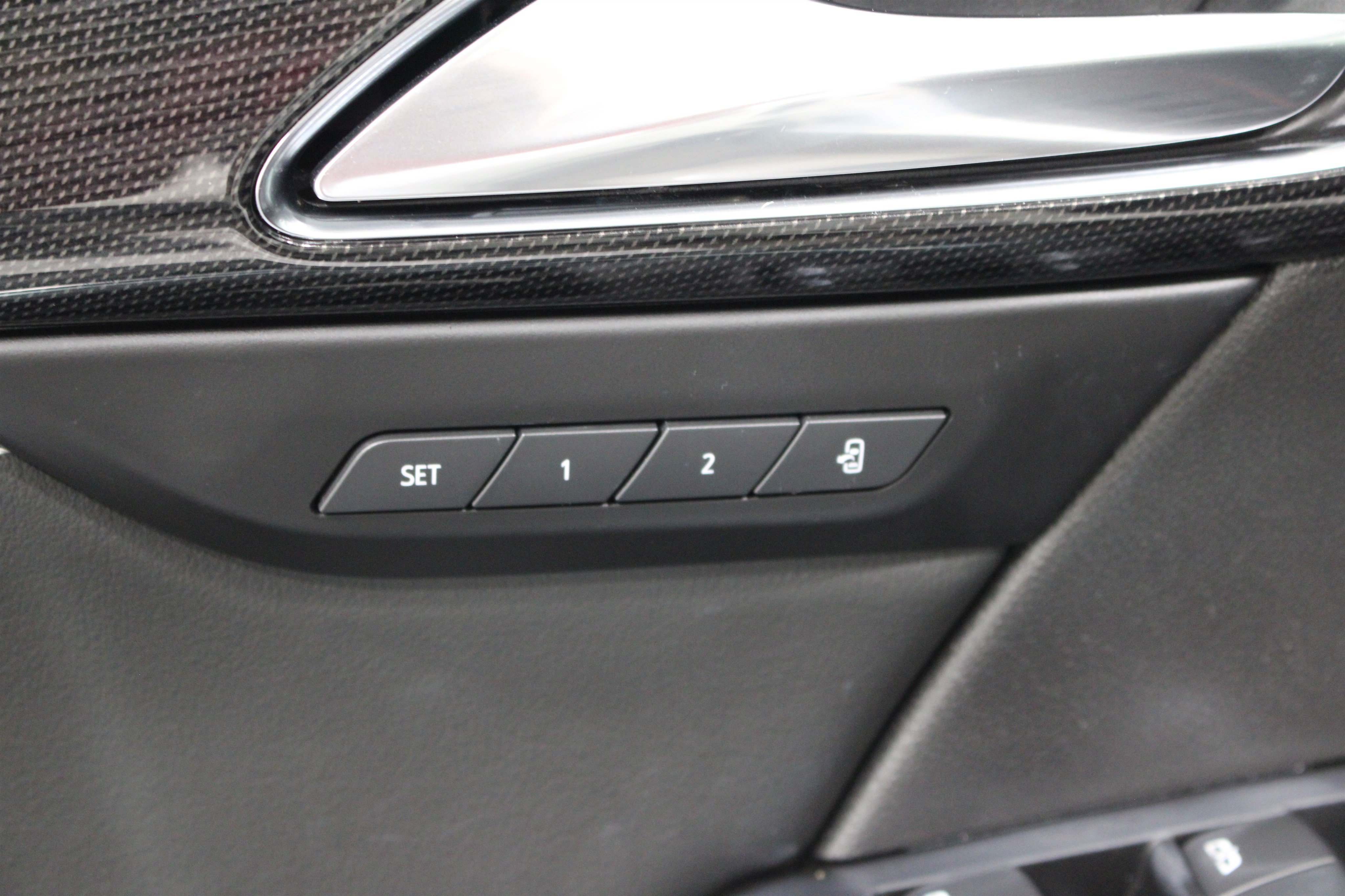 Used 2023 Buick Envision Essence w/ Sport Touring Package AWD/4WD image 8